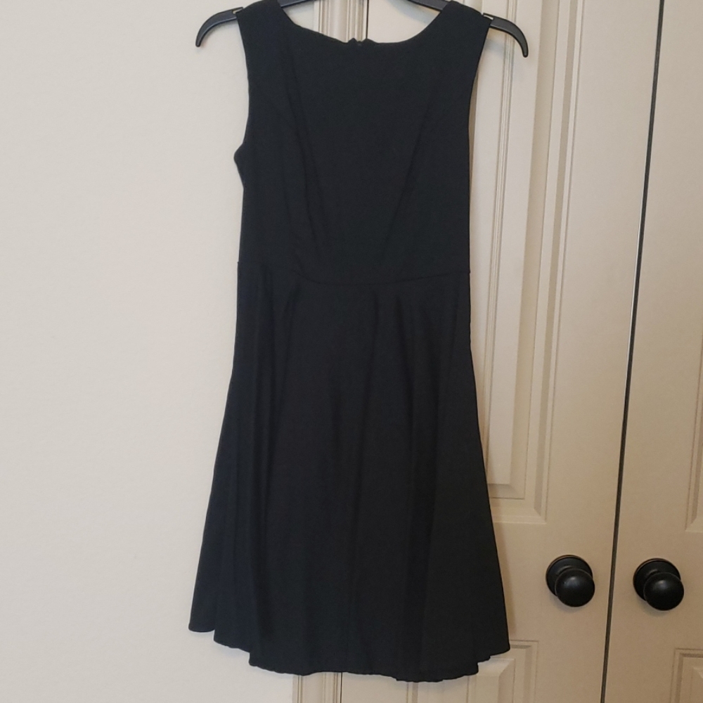🍁 High neck LBD